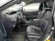 2020 Toyota Prius LE z VIN JTDKARFP8L3157745, wystawiony jako Copart lot #71327865 z przebiegiem 99 386 mil mil oraz Szkoda całkowita • Salvage title. Historia ofert i sprzedaży dostępna na DreamBid. Obrazek 7.