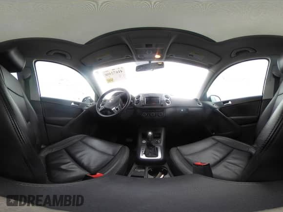 2017 Volkswagen Tiguan Sport с VIN WVGUV7AX3HK031469, выставлен на аукционе IAAI как лот 41672408 с пробегом 67 965 миль миль и . История ставок и продаж доступна на DreamBid. Изображение 18.