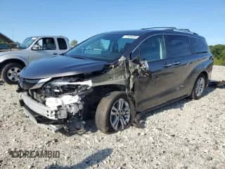 2022 Toyota Sienna Platinum с VIN 5TDESKFC9NS047593, выставлен на аукционе Copart как лот 71589285 с пробегом 96 602 миль миль и Списание • Salvage title. История ставок и продаж доступна на DreamBid. Изображение 1.