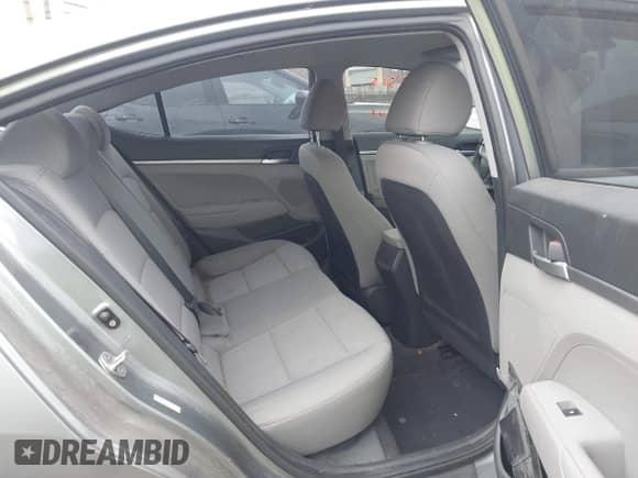 2019 Hyundai Elantra SE с VIN KMHD74LF2KU811441, выставлен на аукционе IAAI как лот 42362585 с пробегом 136 043 миль миль и . История ставок и продаж доступна на DreamBid. Изображение 8.