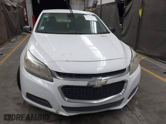2015 Chevrolet Malibu LS z VIN 1G11B5SL8FF299741, wystawiony jako IAAI lot #43359561 z przebiegiem 118 696 mil mil oraz . Historia ofert i sprzedaży dostępna na DreamBid. Obrazek 12.