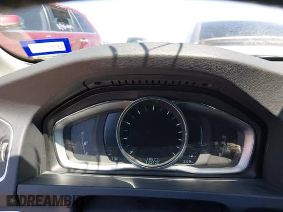 2016 Volvo S60 T5 Drive-E Premier z VIN YV126MFK4G2409957, wystawiony jako IAAI lot #41993257 z przebiegiem 102 420 mil mil oraz . Historia ofert i sprzedaży dostępna na DreamBid. Obrazek 7.