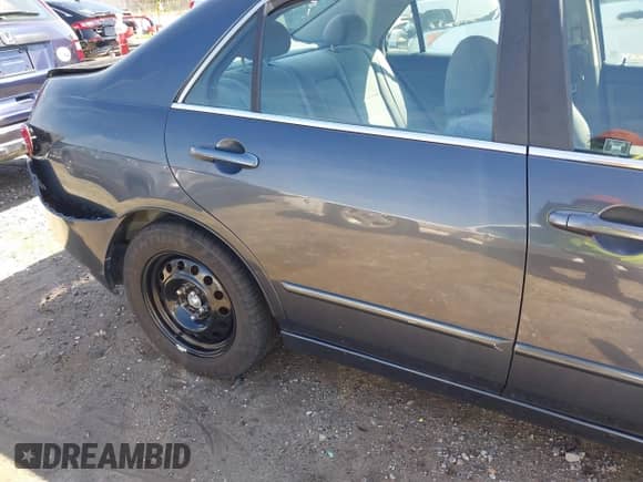 2005 Honda Accord EX with VIN 1HGCM56735A188955, listed as a IAAI auction lot 41824134 with 213,777 mi miles and . Bid and sale history available at DreamBid. Image 17.