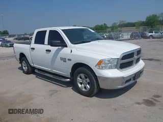 2019 Ram 1500 Express z VIN 1C6RR7KT9KS667788, wystawiony jako IAAI lot #42475148 z przebiegiem 132 848 mil mil oraz . Historia ofert i sprzedaży dostępna na DreamBid. Obrazek 1.