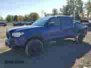 2023 Toyota Tacoma TRD Off Road z VIN 3TMCZ5AN9PM606527, wystawiony jako Copart lot #84165555 z przebiegiem 39 740 mil mil oraz Szkoda całkowita • Salvage title. Historia ofert i sprzedaży dostępna na DreamBid. Obrazek 1.