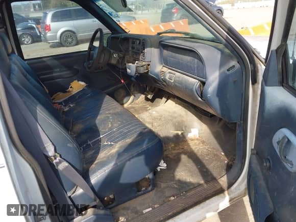 1997 GMC Sierra 1500 SLE with VIN 1GTEC14W2VZ550675, listed as a IAAI auction lot 43374555 with 187,016 mi miles and . Bid and sale history available at DreamBid. Image 5.
