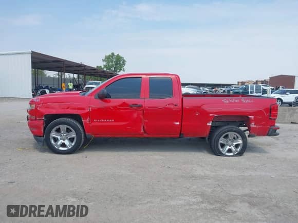 2017 Chevrolet Silverado 1500 Custom с VIN 1GCRCPEC1HZ332692, выставлен на аукционе IAAI как лот 43062790 с пробегом 145 019 миль миль и . История ставок и продаж доступна на DreamBid. Изображение 14.