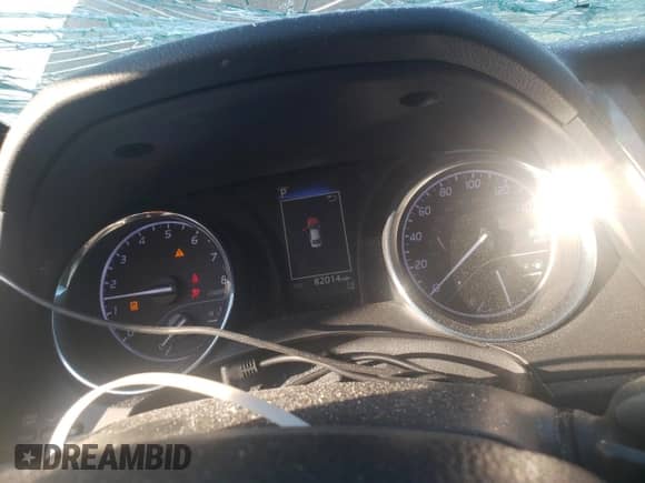 2019 Toyota Camry SE z VIN 4T1B11HK8KU693232, wystawiony jako Copart lot #85086995 z przebiegiem 82 014 mil mil oraz Szkoda całkowita • Salvage title. Historia ofert i sprzedaży dostępna na DreamBid. Obrazek 9.