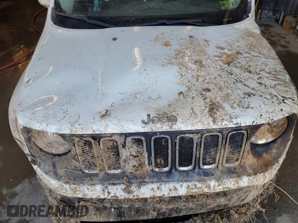 2017 Jeep Renegade Latitude с VIN ZACCJBBB6HPG02413, выставлен на аукционе Copart как лот 80351885 с пробегом Не указан миль и Списание • Salvage title. История ставок и продаж доступна на DreamBid. Изображение 12.