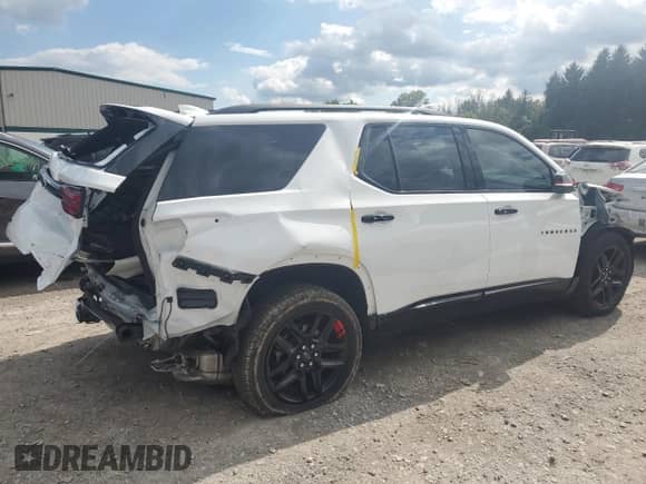 2024 Chevrolet Traverse with VIN 1GNETZKW3RJ136687, listed as a Copart auction lot 66215054 with 3,830 mi miles and Salvage title. Bid and sale history available at DreamBid. Image 3.