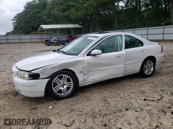 2005 Volvo S60 с VIN YV1RS592252430170, выставлен на аукционе Copart как лот 65732275 с пробегом 218 085 миль миль и Списание • Salvage title. История ставок и продаж доступна на DreamBid. Изображение 1.