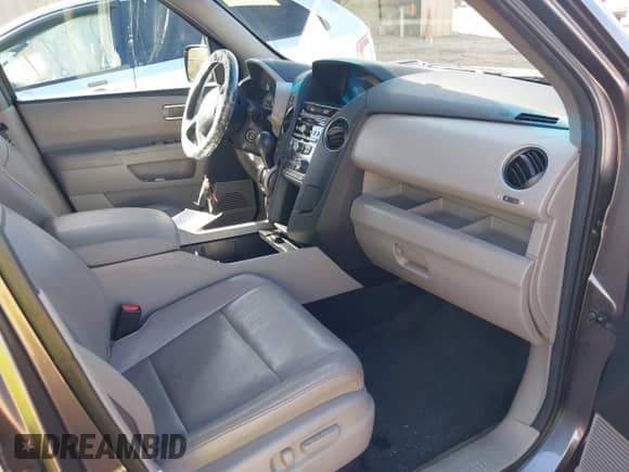 2014 Honda Pilot EX-L z VIN 5FNYF4H58EB016710, wystawiony jako IAAI lot #43349794 z przebiegiem 163 710 mil mil oraz . Historia ofert i sprzedaży dostępna na DreamBid. Obrazek 5.