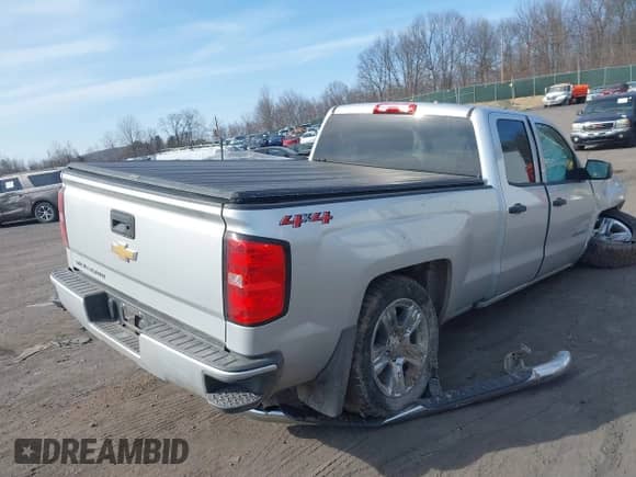 2018 Chevrolet Silverado 1500 Custom with VIN 1GCVKPEH9JZ207037, listed as a IAAI auction lot 41800680 with 100,033 mi miles and . Bid and sale history available at DreamBid. Image 4.