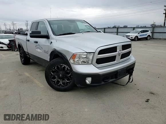 2016 Ram 1500 Outdoorsman z VIN 1C6RR7GG1GS175968, wystawiony jako Copart lot #48747605 z przebiegiem 108 998 mil mil oraz Szkoda całkowita • Salvage title. Historia ofert i sprzedaży dostępna na DreamBid. Obrazek 11.