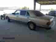 1984 Mercedes-Benz 500 с VIN WDBCA37A9EA045724, выставлен на аукционе Copart как лот 61617295 с пробегом 326 624 миль миль и Чистый • Clean title. История ставок и продаж доступна на DreamBid. Изображение 2.