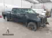 2017 Chevrolet Silverado 1500 LT с VIN 1GCUKREC0HF132896, выставлен на аукционе IAAI как лот 41192759 с пробегом 182 832 миль миль и . История ставок и продаж доступна на DreamBid. Изображение 1.