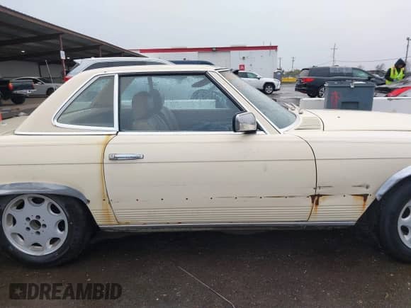 1983 Mercedes-Benz 380 SL with VIN WDBBA45A4DB026088, listed as a IAAI auction lot 41783726 with 239,227 mi miles and . Bid and sale history available at DreamBid. Image 13.