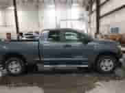 2008 Toyota Tundra z VIN 5TFRT54198X023567, wystawiony jako IAAI lot #43289726 z przebiegiem 185 308 mil mil oraz . Historia ofert i sprzedaży dostępna na DreamBid. Obrazek 13.
