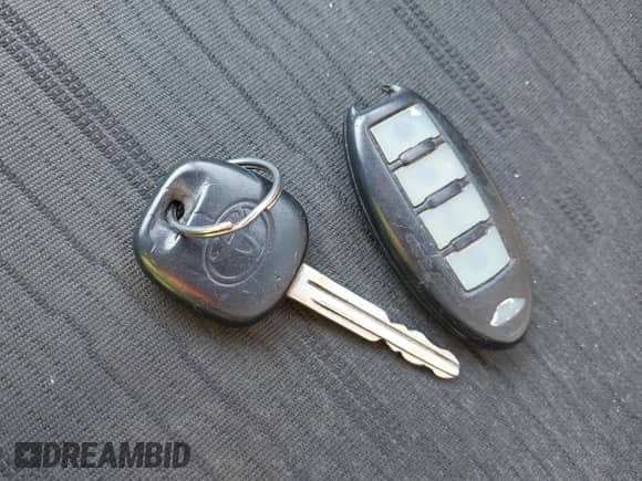 2013 Toyota Tundra Limited с VIN 5TFHW5F19DX313379, выставлен на аукционе IAAI как лот 42240976 с пробегом 164 558 миль миль и . История ставок и продаж доступна на DreamBid. Изображение 11.