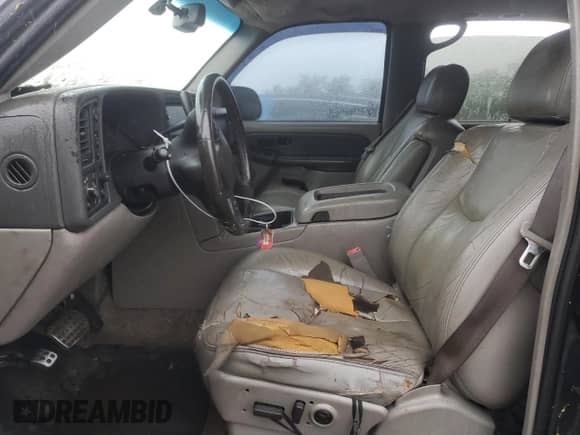 2003 Chevrolet Suburban LT z VIN 3GNFK16Z93G151040, wystawiony jako Copart lot #58938435 z przebiegiem 312 447 mil mil oraz Czysty tytuł • Clean title. Historia ofert i sprzedaży dostępna na DreamBid. Obrazek 7.