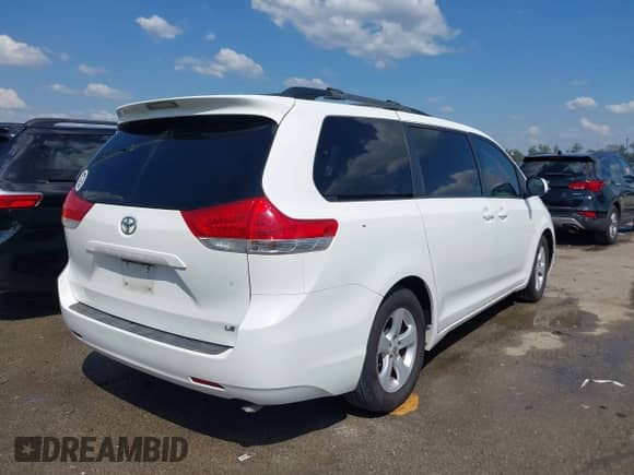 2013 Toyota Sienna LE AAS with VIN 5TDKK3DC2DS332338, listed as a IAAI auction lot 43350346 with 237,160 mi miles and . Bid and sale history available at DreamBid. Image 4.