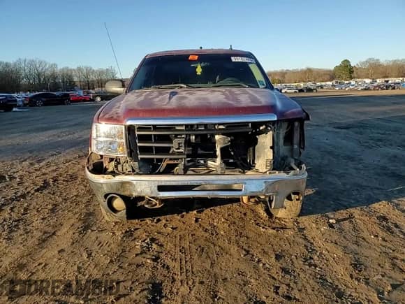 2008 GMC Sierra 1500 SLE2 z VIN 2GTEK19JX81333887, wystawiony jako Copart lot #89182485 z przebiegiem 210 699 mil mil oraz Czysty tytuł • Clean title. Historia ofert i sprzedaży dostępna na DreamBid. Obrazek 10.
