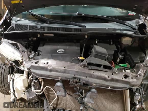 2012 Toyota Sienna XLE AAS с VIN 5TDYK3DC6CS255997, выставлен на аукционе Copart как лот 81259665 с пробегом 153 058 миль миль и Списание • Salvage title. История ставок и продаж доступна на DreamBid. Изображение 12.