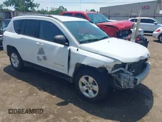 2014 Jeep Compass Sport с VIN 1C4NJCBA4ED727507, выставлен на аукционе IAAI как лот 42333880 с пробегом 161 083 миль миль и . История ставок и продаж доступна на DreamBid. Изображение 1.