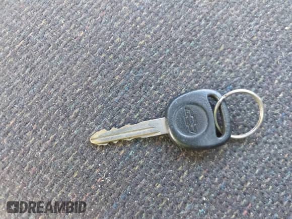 2000 Chevrolet Silverado 1500 с VIN 1GCEC14VXYE378477, выставлен на аукционе IAAI как лот 43102377 с пробегом 111 133 миль миль и . История ставок и продаж доступна на DreamBid. Изображение 11.