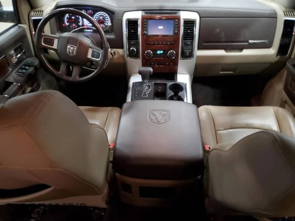 2010 Dodge 1500 Sport с VIN 1D7RV1CT8AS131208, выставлен на аукционе Copart как лот 56279375 с пробегом 171 666 миль миль и Чистый • Clean title. История ставок и продаж доступна на DreamBid. Изображение 8.