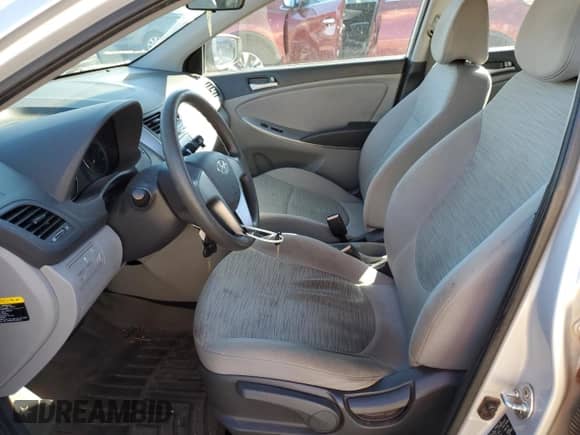 2016 Hyundai Accent SE z VIN KMHCT4AEXGU050876, wystawiony jako Copart lot #70932735 z przebiegiem 42 971 mil mil oraz Szkoda całkowita • Salvage title. Historia ofert i sprzedaży dostępna na DreamBid. Obrazek 7.