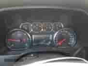 2018 Chevrolet Silverado 1500 LT z VIN 1GCVKREC0JZ180388, wystawiony jako Copart lot #56705505 z przebiegiem 113 827 mil mil oraz Szkoda całkowita • Salvage title. Historia ofert i sprzedaży dostępna na DreamBid. Obrazek 9.