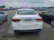 2016 Chrysler 200 LX z VIN 1C3CCCFB7GN120992, wystawiony jako Copart lot #66350864 z przebiegiem 103 500 mil mil oraz Szkoda całkowita • Salvage title. Historia ofert i sprzedaży dostępna na DreamBid. Obrazek 6.