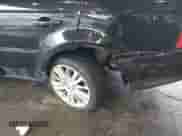 2013 Land Rover Range Rover Sport HSE Lux z VIN SALSK2D45DA770330, wystawiony jako IAAI lot #42507147 z przebiegiem 137 007 mil mil oraz . Historia ofert i sprzedaży dostępna na DreamBid. Obrazek 6.