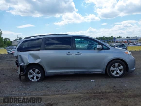 2017 Toyota Sienna LE Auto Access Seat with VIN 5TDKZ3DC5HS820605, listed as a IAAI auction lot 43106577 with 143,049 mi miles and . Bid and sale history available at DreamBid. Image 13.