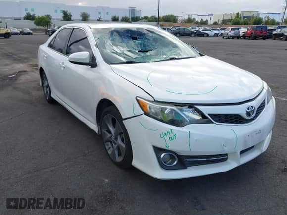 2014 Toyota Camry LE with VIN 4T1BF1FKXEU413710, listed as a IAAI auction lot 43416696 with 238,545 mi miles and . Bid and sale history available at DreamBid. Image 1.