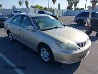 2005 Toyota Camry LE with VIN 4T1BF32K45U090062, listed as a IAAI auction lot 42405197 with 85,388 mi miles and . Bid and sale history available at DreamBid. Image 1.