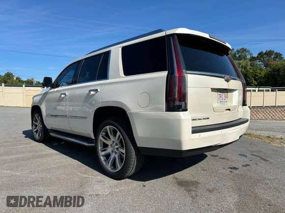 2015 Cadillac Escalade Luxury with VIN 1GYS4MKJ4FR597985, listed as a Copart auction lot 80715845 with 190,110 mi miles and Clean title. Bid and sale history available at DreamBid. Image 2.