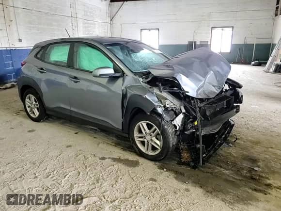 2020 Hyundai Kona SE z VIN KM8K12AA8LU474747, wystawiony jako Copart lot #80199735 z przebiegiem 68 184 mil mil oraz Szkoda całkowita • Salvage title. Historia ofert i sprzedaży dostępna na DreamBid. Obrazek 13.
