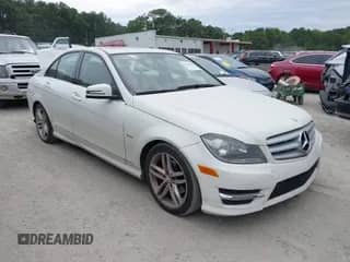 2012 Mercedes-Benz C 250 Sport с VIN WDDGF4HB0CR216818, выставлен на аукционе IAAI как лот 43103031 с пробегом 199 615 миль миль и . История ставок и продаж доступна на DreamBid. Изображение 1.