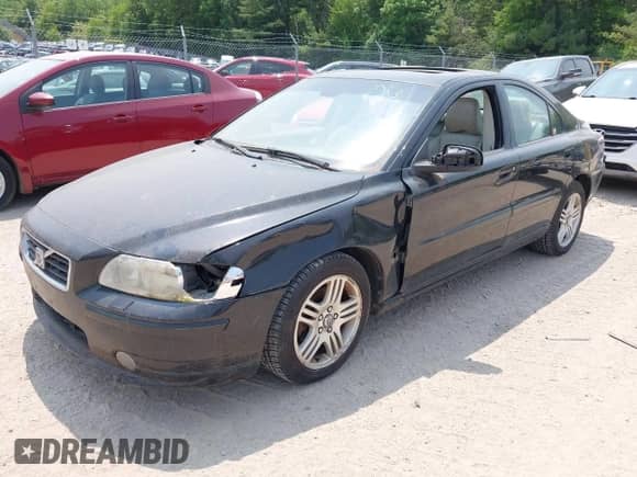 2009 Volvo S60 2.5T with VIN YV1RS592592734552, listed as a IAAI auction lot 42361226 with 178,636 mi miles and . Bid and sale history available at DreamBid. Image 2.