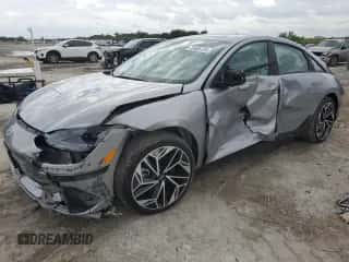 2023 Hyundai Ioniq 6 SEL с VIN KMHM34ACXPA024329, выставлен на аукционе Copart как лот 75406724 с пробегом 4 259 миль миль и На запчасти • Non repairable. История ставок и продаж доступна на DreamBid. Изображение 1.