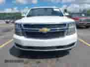 2018 Chevrolet Tahoe Commercial z VIN 1GNLCDEC1JR155210, wystawiony jako IAAI lot #42845068 z przebiegiem 159 456 mil mil oraz . Historia ofert i sprzedaży dostępna na DreamBid. Obrazek 6.
