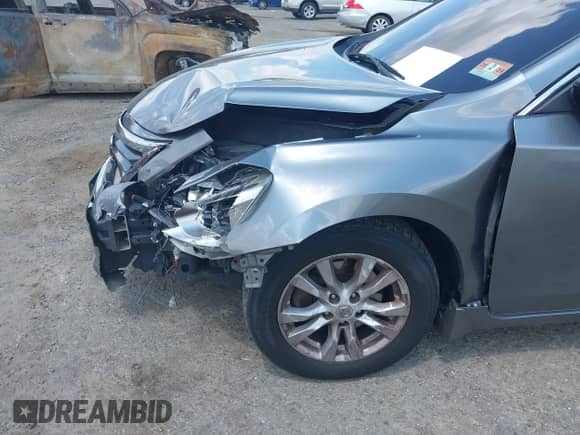 2015 Nissan Altima SL with VIN 1N4AL3AP8FC156552, listed as a IAAI auction lot 42868045 with 194,779 mi miles and . Bid and sale history available at DreamBid. Image 17.