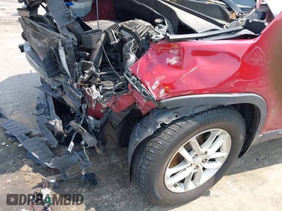 2014 Kia Sorento LX с VIN 5XYKT3A61EG452612, выставлен на аукционе IAAI как лот 42404234 с пробегом 157 150 миль миль и . История ставок и продаж доступна на DreamBid. Изображение 6.