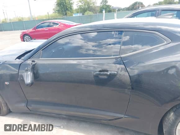 2017 Chevrolet Camaro 1LT с VIN 1G1FB1RS6H0107198, выставлен на аукционе IAAI как лот 42977173 с пробегом 167 323 миль миль и . История ставок и продаж доступна на DreamBid. Изображение 15.