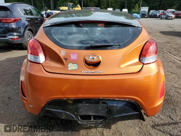 2013 Hyundai Veloster w/Black Int с VIN KMHTC6AD5DU178389, выставлен на аукционе Copart как лот 80652785 с пробегом 150 305 миль миль и Списание • Salvage title. История ставок и продаж доступна на DreamBid. Изображение 6.