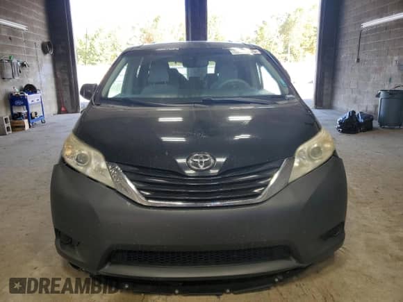2011 Toyota Sienna LE с VIN 5TDKK3DC7BS010324, выставлен на аукционе Copart как лот 80947105 с пробегом 190 567 миль миль и Списание • Salvage title. История ставок и продаж доступна на DreamBid. Изображение 5.