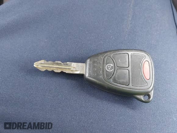 2008 Jeep Wrangler Unlimited Sahara с VIN 1J8GA59178L576014, выставлен на аукционе IAAI как лот 42788775 с пробегом 251 646 миль миль и . История ставок и продаж доступна на DreamBid. Изображение 11.