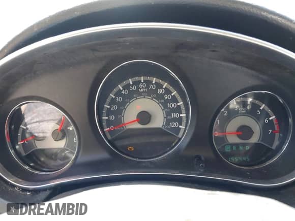 2014 Chrysler 200 LX с VIN 1C3CCBAB3EN205066, выставлен на аукционе IAAI как лот 43123524 с пробегом 195 945 миль миль и . История ставок и продаж доступна на DreamBid. Изображение 7.